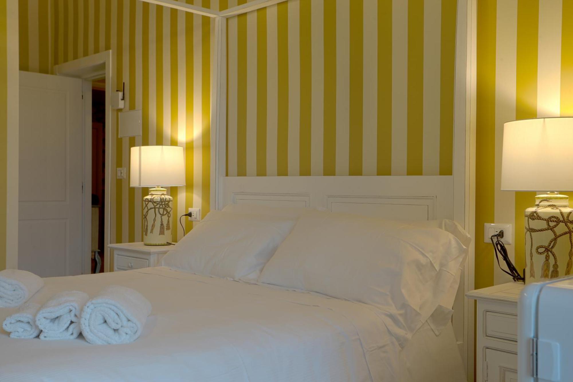 Le Residenze Del Capitano Hotel Bari Ngoại thất bức ảnh